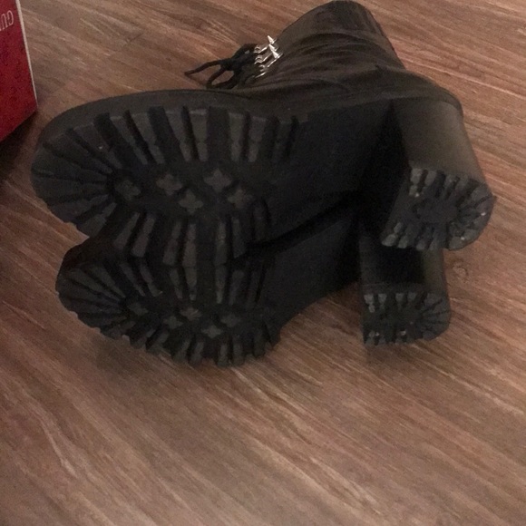 Guess Leather Boots - Picture 3 of 7